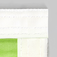 Banner gesäumt mitBesatzband