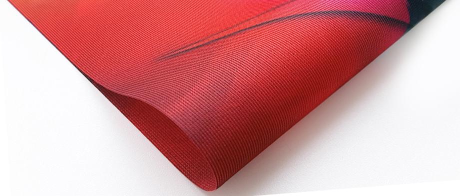 Fahnendruck und Stoffdruck auf Fahnenstoff mit Brandschutzzertifizierung (B1)